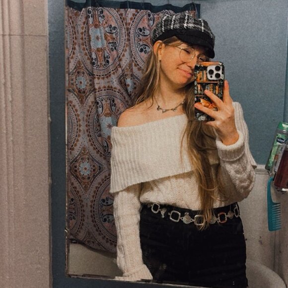 Meet your Posher, Haley - Picture 7 of 13